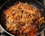 Foto del paso 5 de la receta: Fideos chinos-japoneses a la Jolge