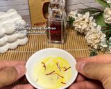 Foto langkah ke 1 dari resep Saffron Creme Brulee.