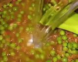 A picture of step 6 of Matar Pulao.