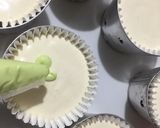 Foto langkah ke 3 dari resep Bolu Kukus Semangka.