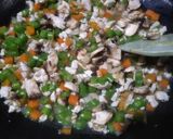 Foto langkah ke 4 dari resep Tumis Ayam Sayur (Isian Bakpao & Roti).