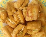 Foto langkah ke 5 dari resep Tahu isi (tahu mercon).