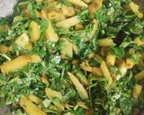A picture of step 2 of Methi aloo bhaji.
