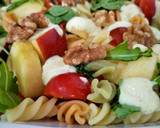 Foto del paso 7 de la receta: Ensalada de pasta con manzana, rúcula y queso batido al curry