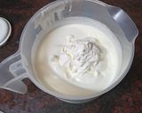 Foto del paso 1 de la receta: Tarta de mousse con kiwi y almendras