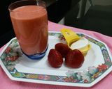 A picture of step 4 of Strawberry Lassi.