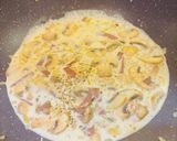 Foto langkah ke 2 dari resep Spaghetti Carbonara Mushroom.