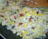 A picture of step 4 of Fried Rice with Egg.