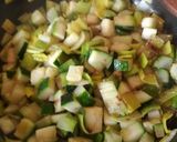 Foto del paso 1 de la receta Quiche de calabacín, puerro y mascarpone