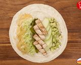 Foto del paso 4 de la receta: Wrap de julianas de pollo marinadas 😳