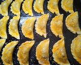 Foto del paso 5 de la receta: Empanadas de carne con pasas de uva, aceitunas y sésamo por arriba🌿🐞✨😍💛🌿🐞✨😍💛🌿🐞🍄💐🎊🎀