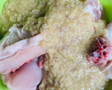 Foto langkah ke 2 dari resep Ayam goreng bawang putih.