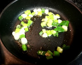Foto del paso 2 de la receta: Garbanzos tostados con huevos a la tapa