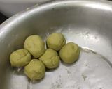 A picture of step 6 of Winter special methi paratha.