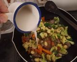 Foto langkah ke 3 dari resep Capcay Goreng Bakso ala Chinese Food.