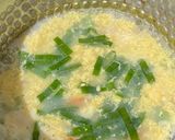 Foto langkah ke 3 dari resep Sup Telur Wortel Waluh.
