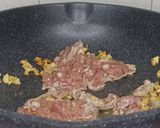 รูปขั้นตอนการทำที่ 2 ของ ผัดผักรวมใส่หมูสับ