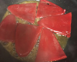 Foto del paso 1 de la receta: Pimientos del piquillo al ajillo
