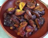 Une image de l'étape 1 de Compote de prunes et kiwis.