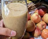 A picture of step 3 of Kiwi, apple and pear smoothie.