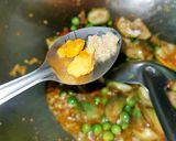 รูปขั้นตอนการทำที่ 4 ของ ผัดเผ็ดปลาดุกสด