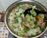 Foto langkah ke 5 dari resep Sop tetelan bakso sayur.