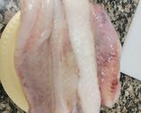 Foto del paso 1 de la receta: Rap allagostat amb gambes vermelles