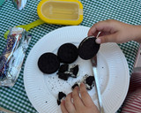 Foto del paso 1 de la receta: Polos de galletas oreo [receta para hacer con niños]