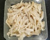 Foto langkah ke 1 dari resep Tumis Jamur Tiram Pedas.
