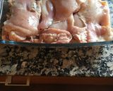 Foto del paso 1 de la receta: Escalopes de pollo al horno con patata calabacín y cebolla