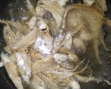 Foto langkah ke 1 dari resep Ikan asin garing.