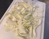 Une image de l'étape 2 de Chorizo noir au vin rouge et oignons caramélisés.