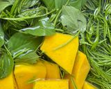 รูปขั้นตอนการทำที่ 2 ของ แกงเลียงสมุนไพรกะทิหัวปลีปลาย่าง🧄🌶️