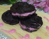 Foto langkah ke 5 dari resep Soes coklat vla strawberry (2 telur).