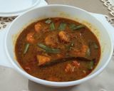 A picture of step 4 of Spring Onion Prawns Curry.