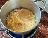 A picture of step 4 of Wavy potatoe chips/fries.