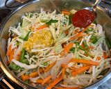 एग फ्राईड राईस (egg fried rice recipe in marathi) रेसिपी स्टेप 4 फोटो 