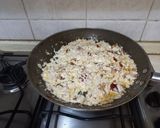 Foto del passaggio 3 della ricetta Pasta pomodori secchi e tonno