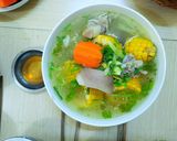 Hình bước làm 5 của món Canh Đuôi heo hầm bắp và cà rốt