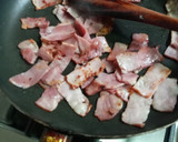Foto del paso 2 de la receta: Tallarines con tocino, champiñones, pollo y crema