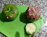Foto del paso 3 de la receta: 2 x1 🍲 Niños envueltos y Zapallitos rellenos
