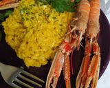 Foto del passaggio 5 della ricetta Risotto con scampi e zafferano