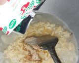 Foto langkah ke 3 dari resep Masak mie rebus ala yayu pas hujan.
