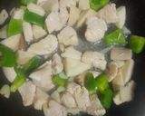 รูปขั้นตอนการทำที่ 2 ของ มักกะโรนีผัดไก่