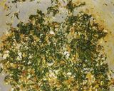 சிறு கீரைப் பொரியல்(siru keerai poriyal recipe in tamil) ரெசிபி ஸ்டேப் 2 புகைப்படம்