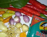 Foto langkah ke 2 dari resep Lele bumbu rempah pedas manis.