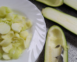 Foto del paso 2 de la receta: Calabacines rellenos de salmón ahumado