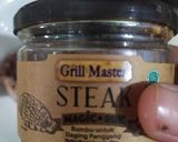 Foto langkah ke 1 dari resep Simple sirloin steak.