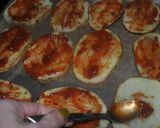 A picture of step 5 of Potato pizza  پتیزا سیب زمینی.