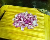Hình bước làm 2 của món Thịt kho trứng cút nấm rơm